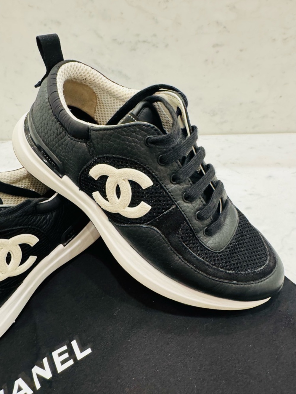 Chanel CC Logo Sneakers Black & White Leather Mesh Trainers Size 37.5 / US 7.5 - Picture 3 of 15